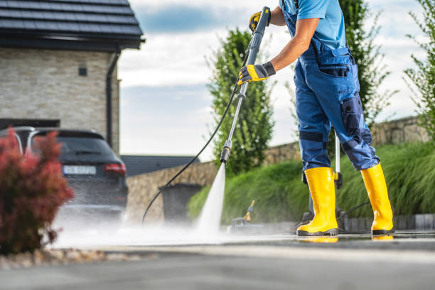 Best Pool Deck Cleaning  in Fords Prairie, WA